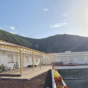 2 Bedroom Cristianos Tenerife Tamaragua Holiday home