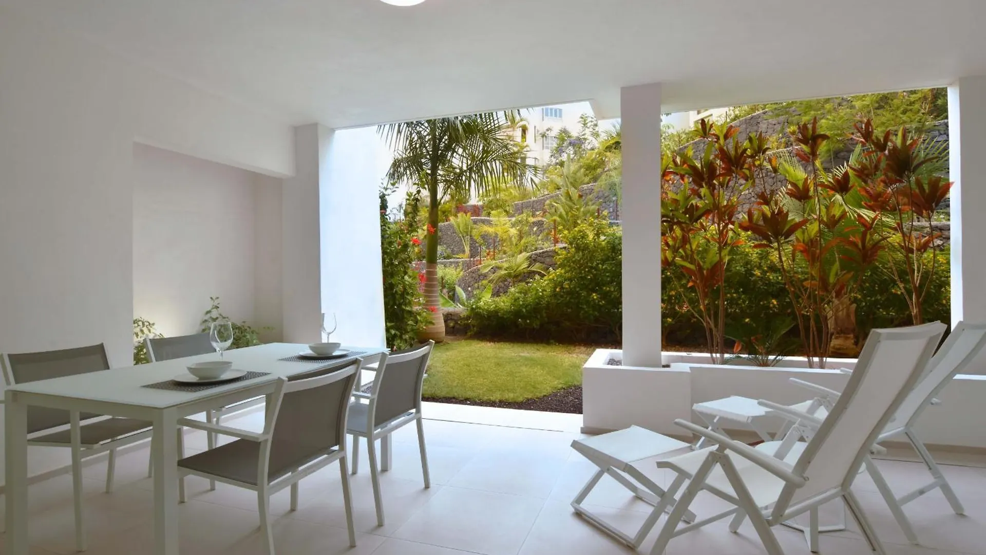 Holiday home Colinas - Bentor 0,3 Pool View 1B Villa Arona